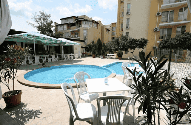 Palm_Court-2